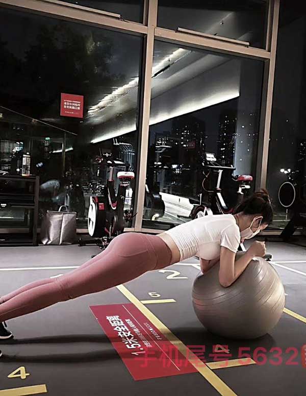 东京外围女经纪人