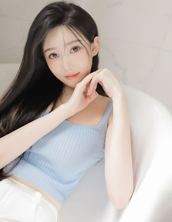 曼谷模特预约微信